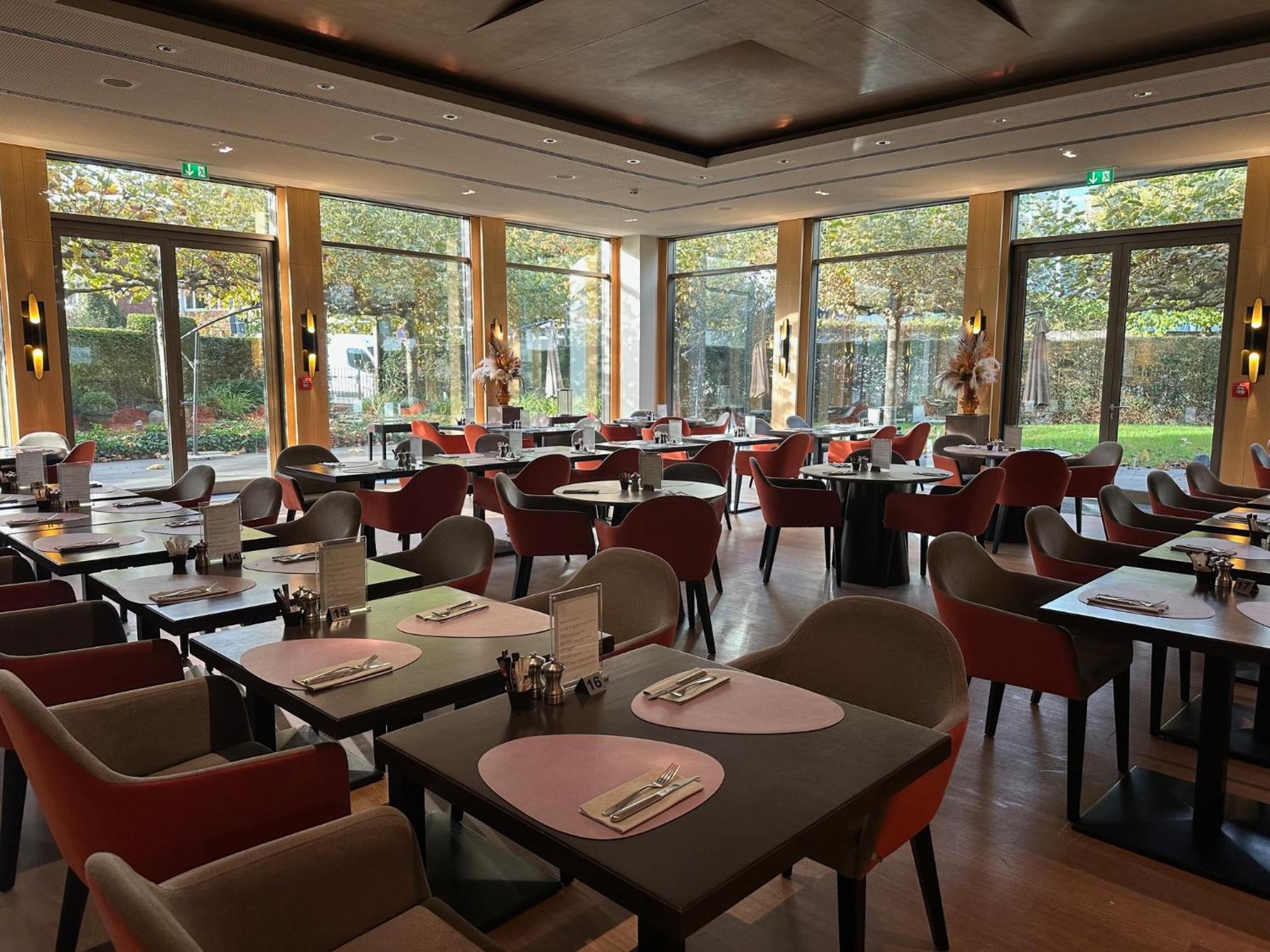 Hotel Wasserturm Cologne, Curio Collection By Hilton 4*